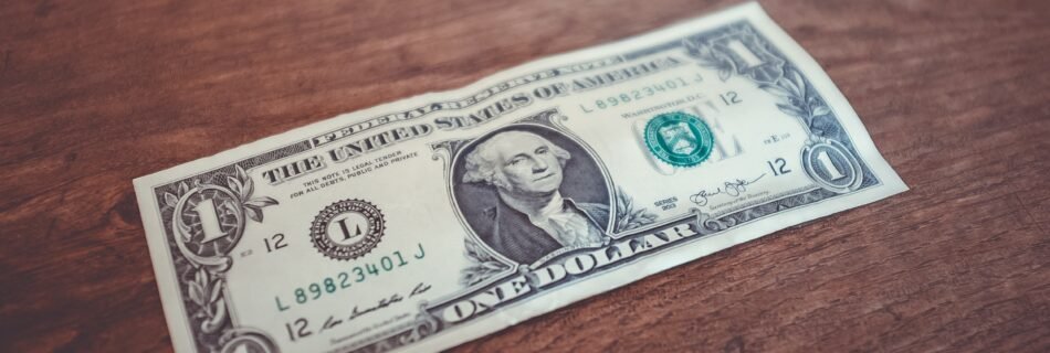 1 US dollar banknote close-up photography